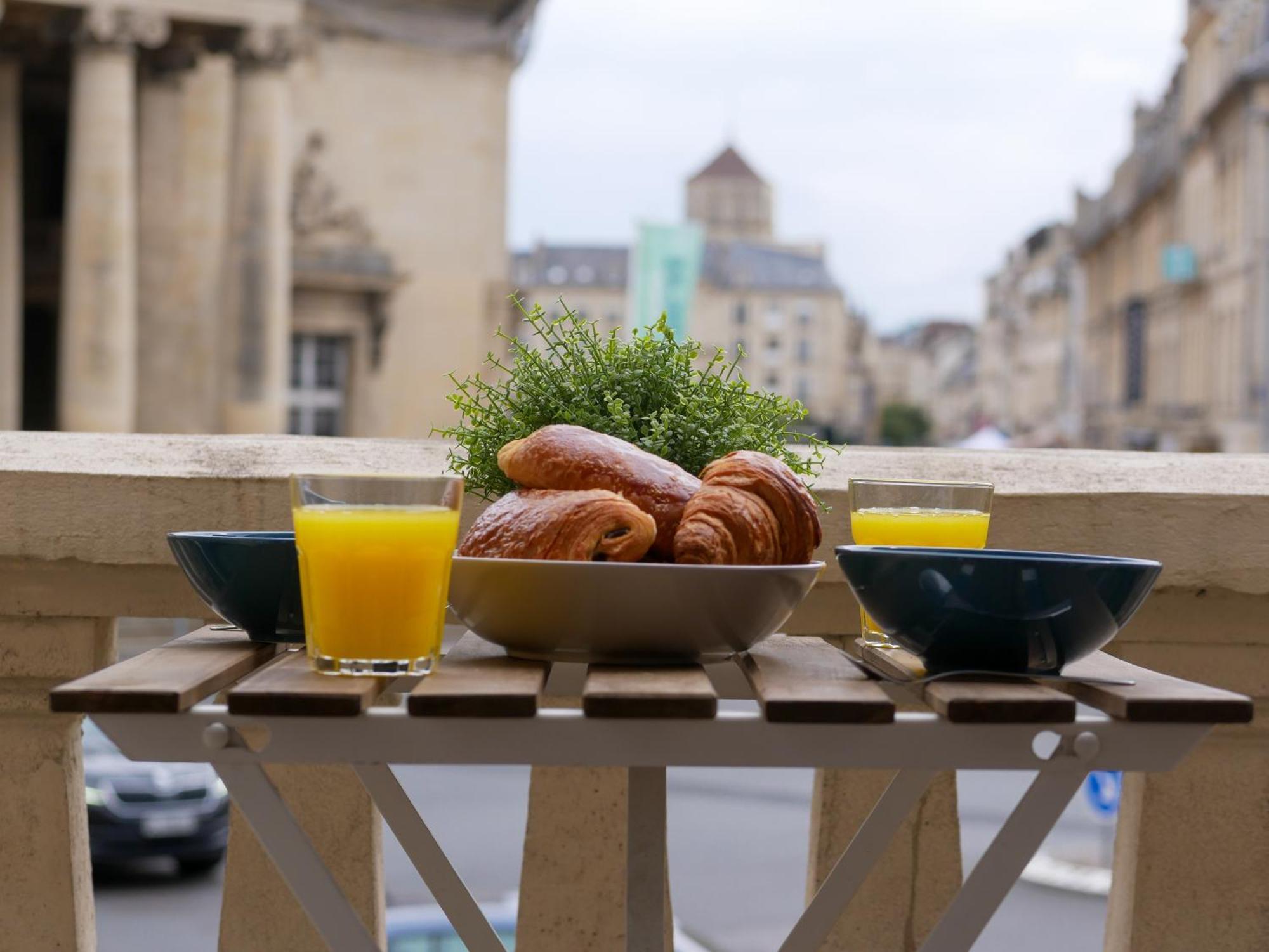 Studio Renove Avec Terrasse Et Vue Unique ! Caen Ngoại thất bức ảnh